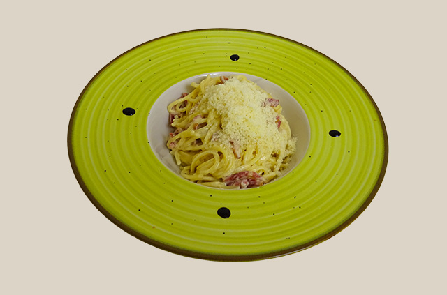 Spaghette Carbonara cu Parmezan